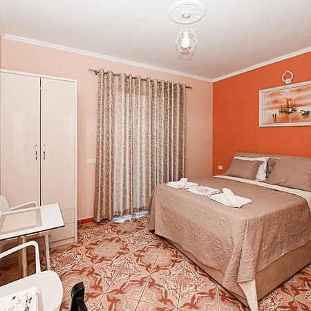 Hotel Fama Škalngur Dış mekan fotoğraf