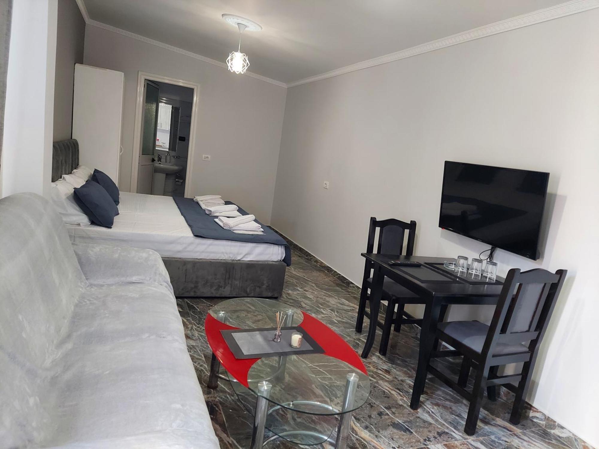 Hotel Fama Škalngur Dış mekan fotoğraf