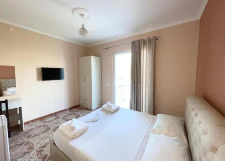 Hotel Fama Škalngur Dış mekan fotoğraf