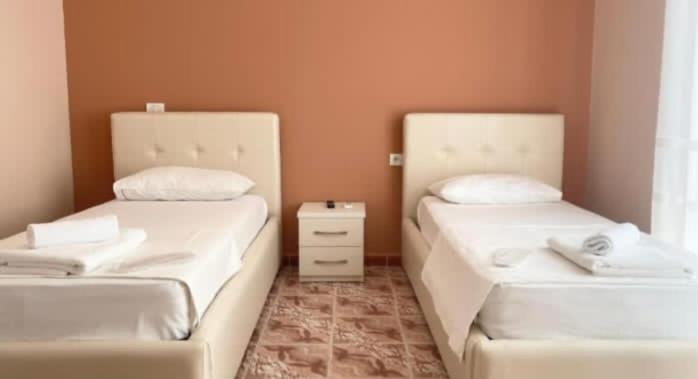 Hotel Fama Škalngur Dış mekan fotoğraf