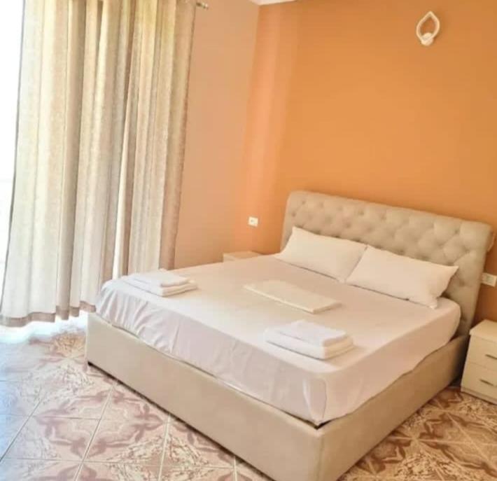Hotel Fama Škalngur Dış mekan fotoğraf
