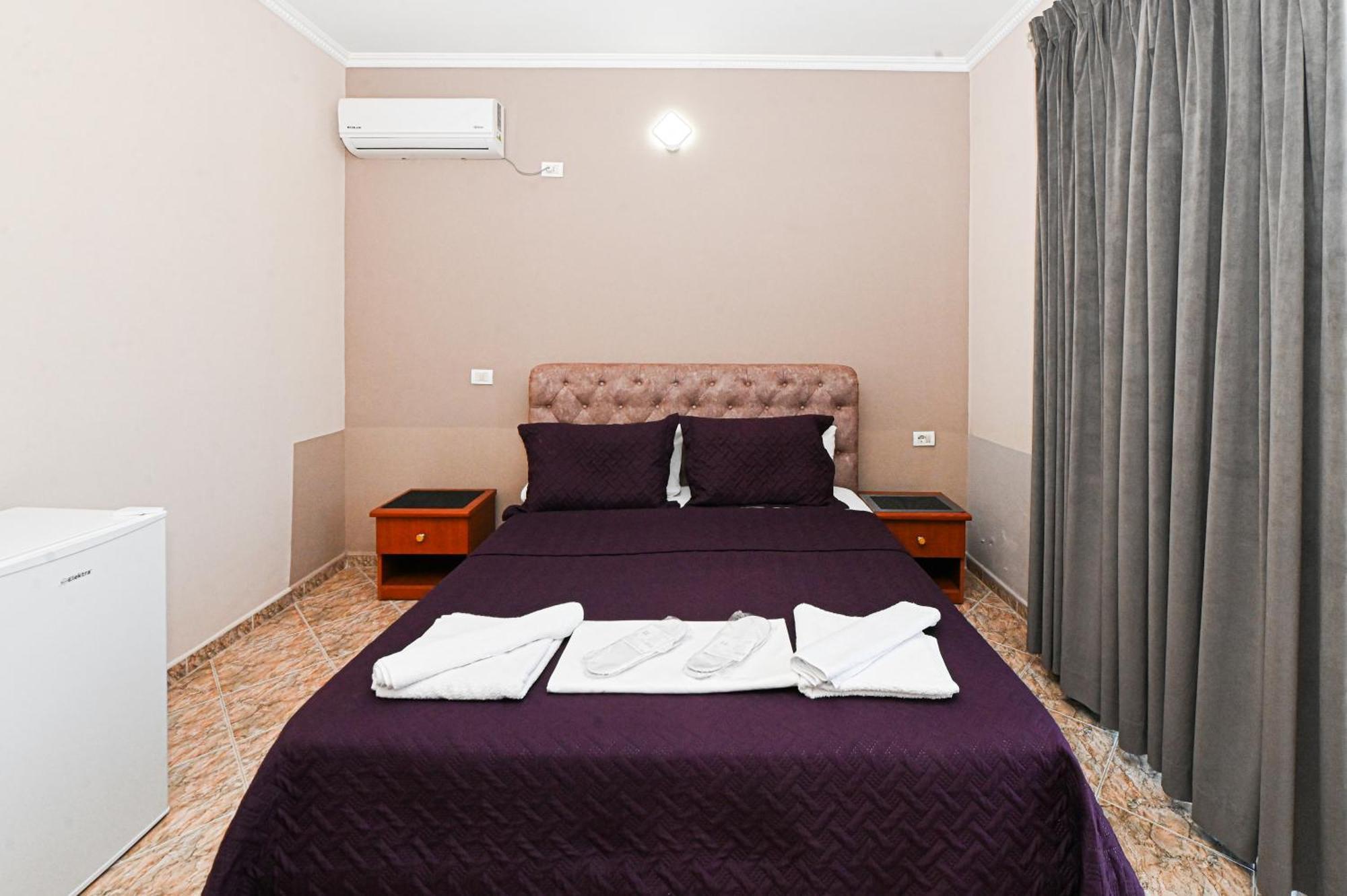 Hotel Fama Škalngur Dış mekan fotoğraf