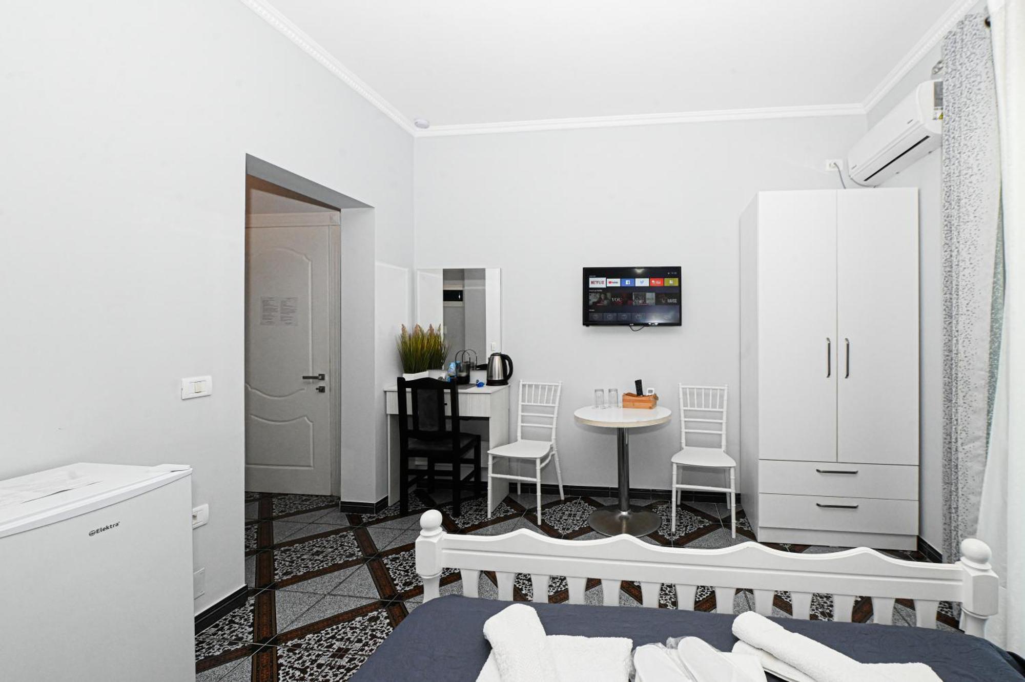 Hotel Fama Škalngur Dış mekan fotoğraf