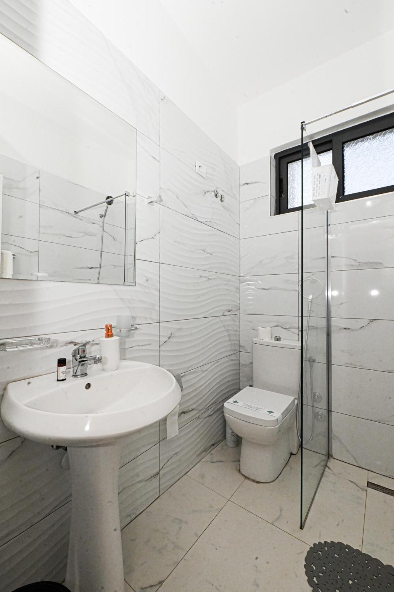 Hotel Fama Škalngur Dış mekan fotoğraf