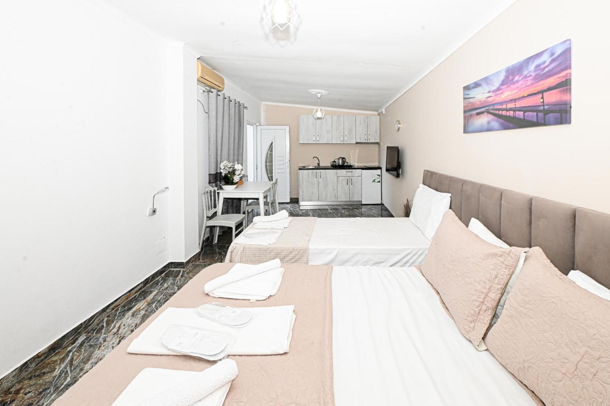 Hotel Fama Škalngur Dış mekan fotoğraf