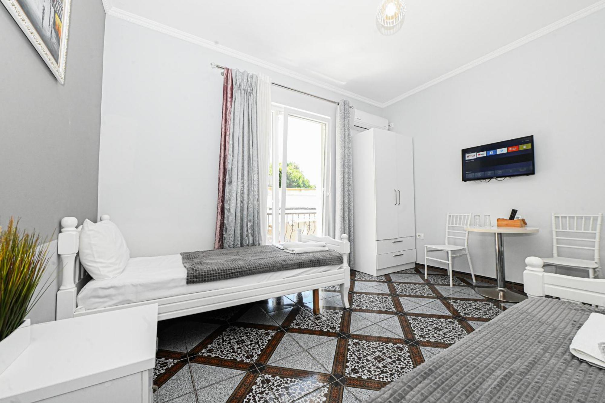 Hotel Fama Škalngur Dış mekan fotoğraf