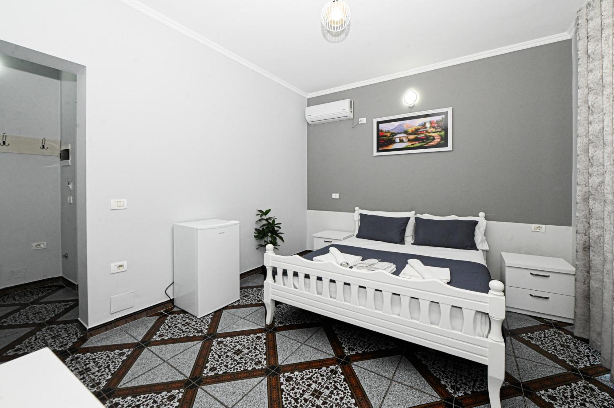 Hotel Fama Škalngur Dış mekan fotoğraf
