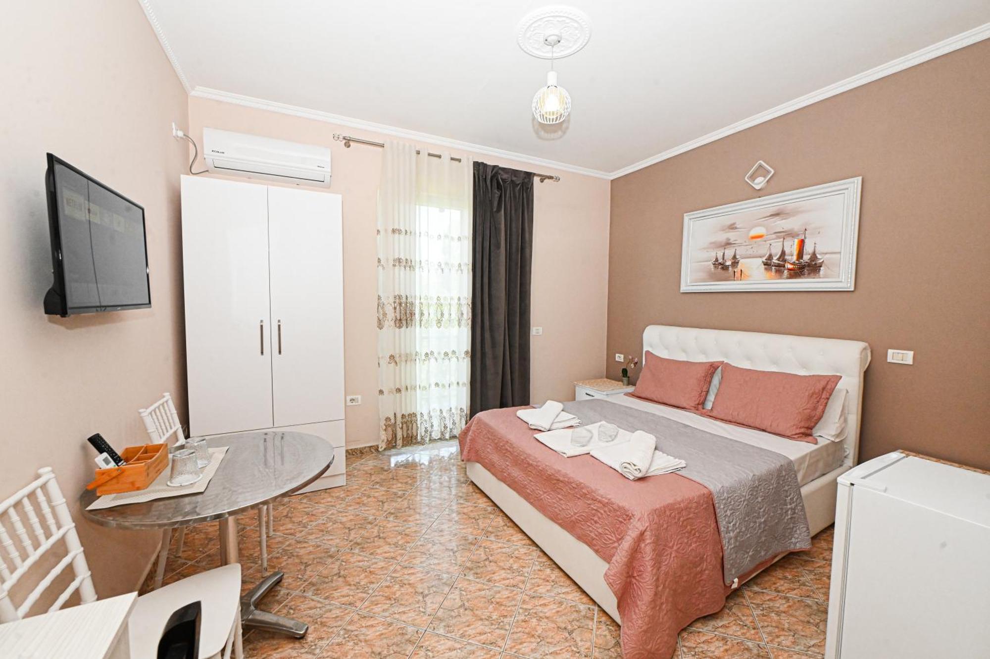 Hotel Fama Škalngur Dış mekan fotoğraf