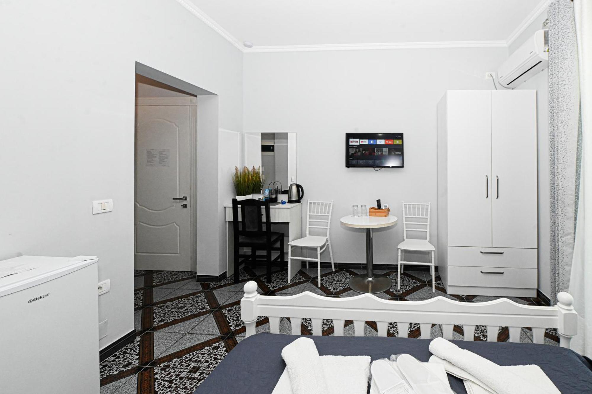 Hotel Fama Škalngur Dış mekan fotoğraf