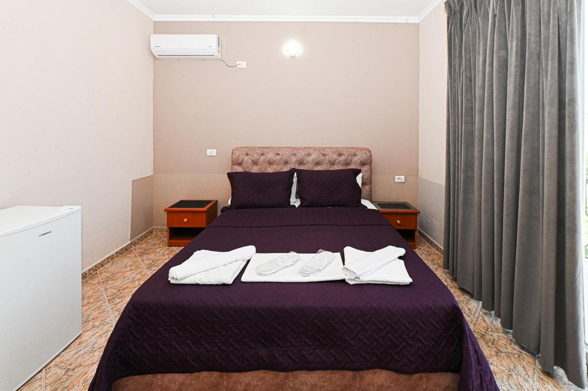 Hotel Fama Škalngur Dış mekan fotoğraf