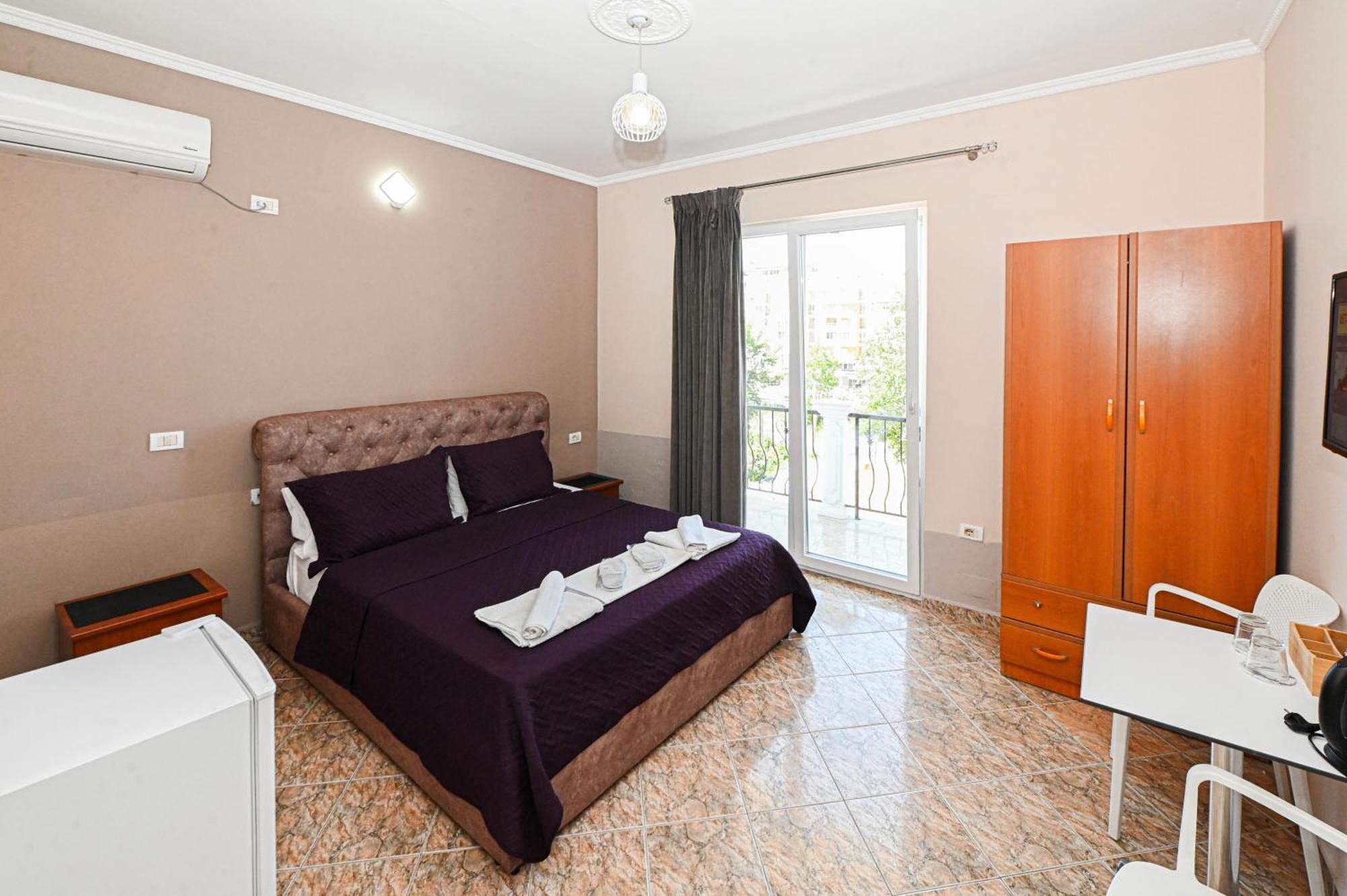 Hotel Fama Škalngur Dış mekan fotoğraf