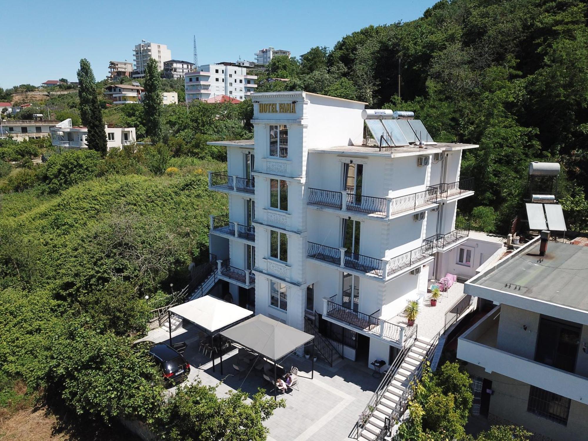 Hotel Fama Škalngur Dış mekan fotoğraf
