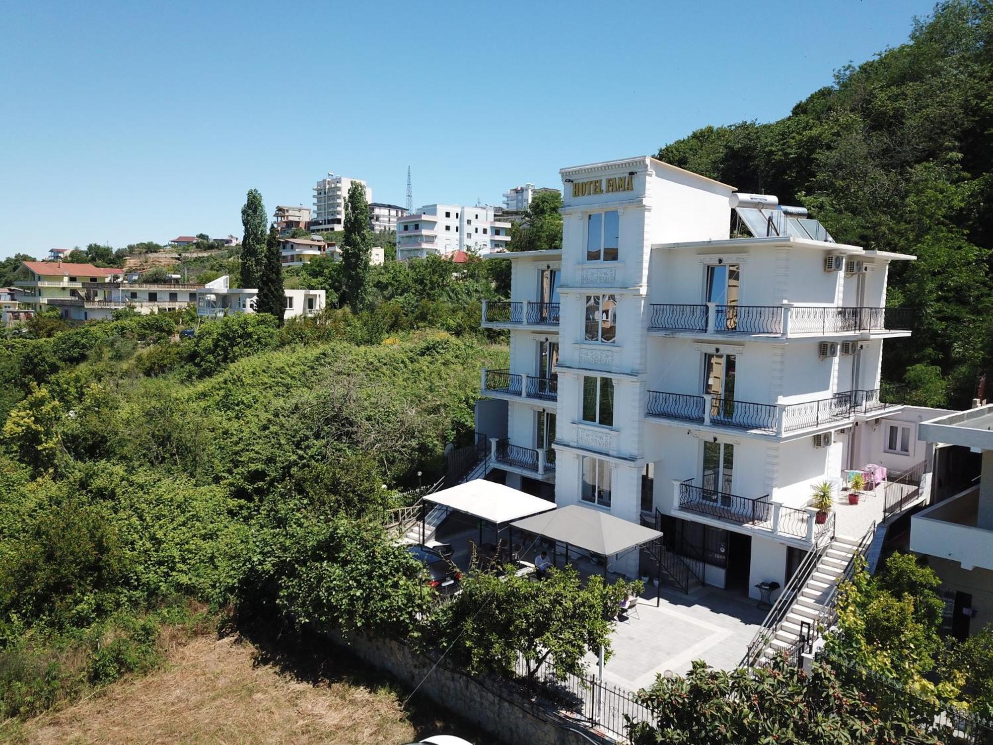 Hotel Fama Škalngur Dış mekan fotoğraf