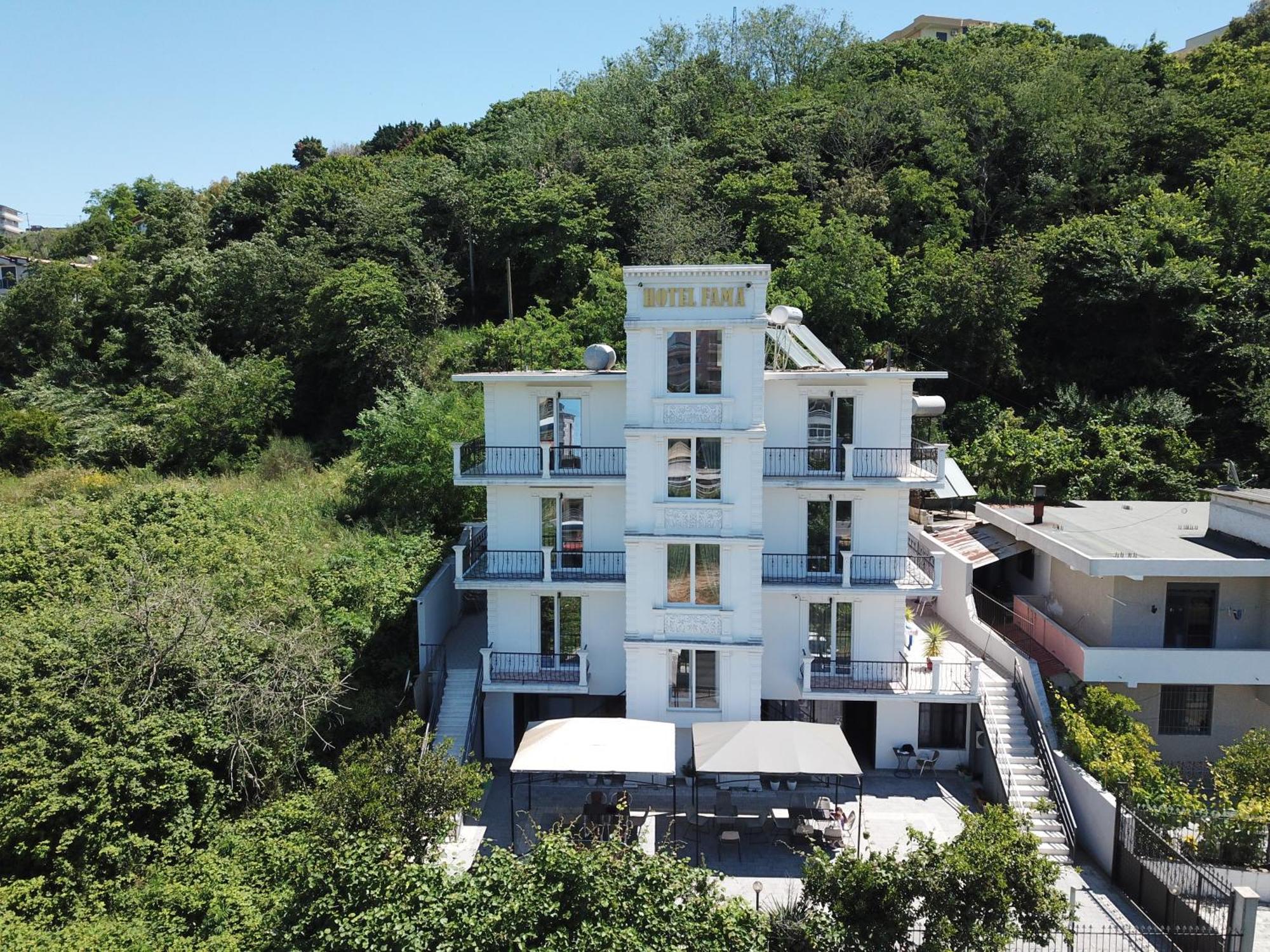 Hotel Fama Škalngur Dış mekan fotoğraf