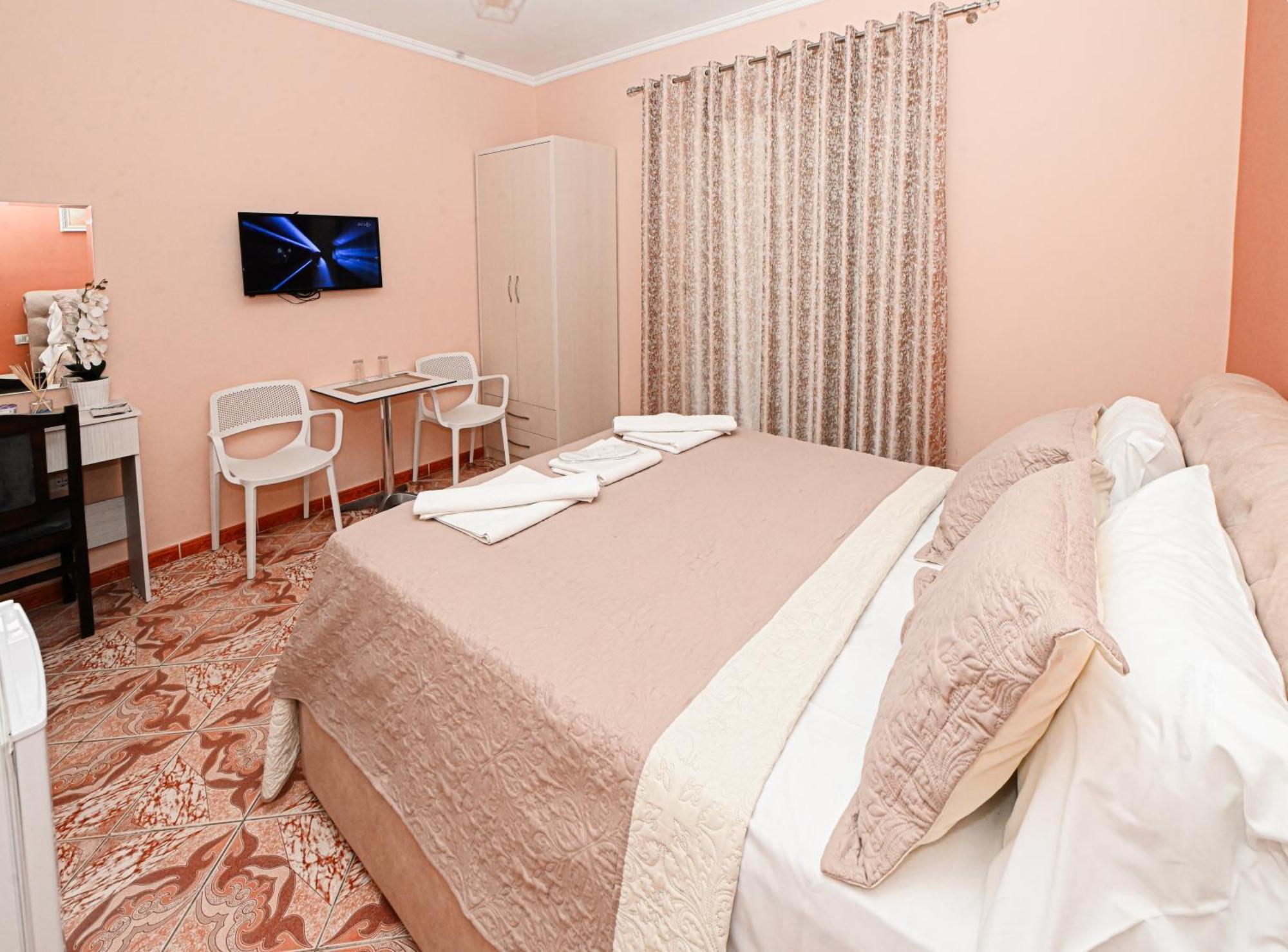 Hotel Fama Škalngur Dış mekan fotoğraf