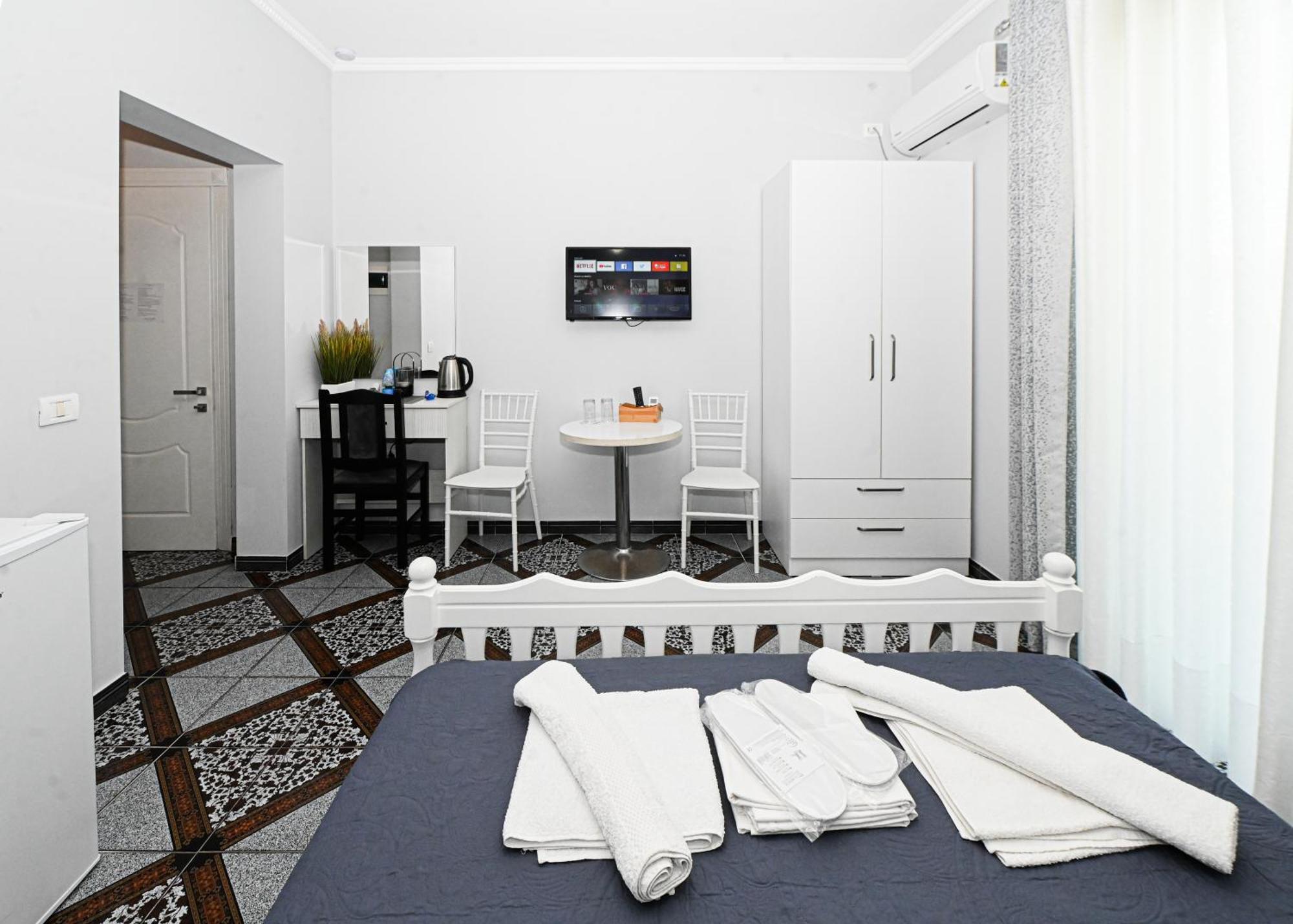 Hotel Fama Škalngur Dış mekan fotoğraf